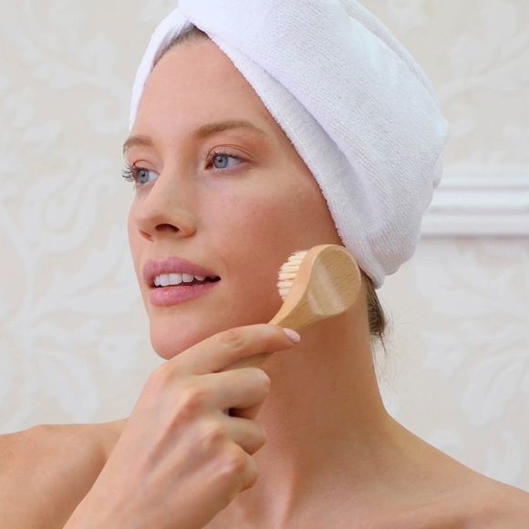 DAILY Concepts Facial Dry Brush - Picture 3 of 7